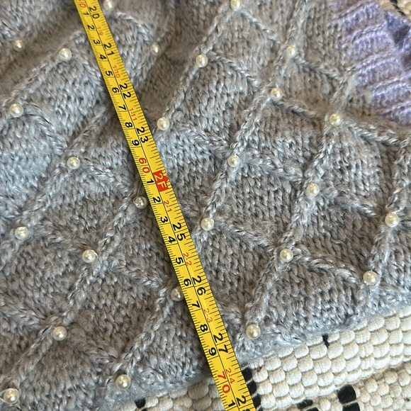 Scarf - Picture 8 of 10